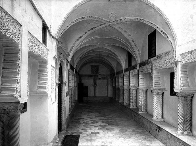 Alger, Palais Dar Es Souf, le vestibule ou sqiffa 