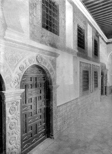 Palais Kasnadjil Le grand couloir 