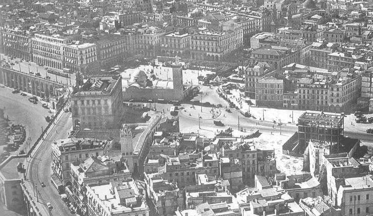 Quartiers de la Marine en cours de d�molition