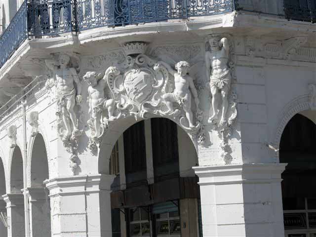 boulevard de la R�publique d�tail ornement Alger. 