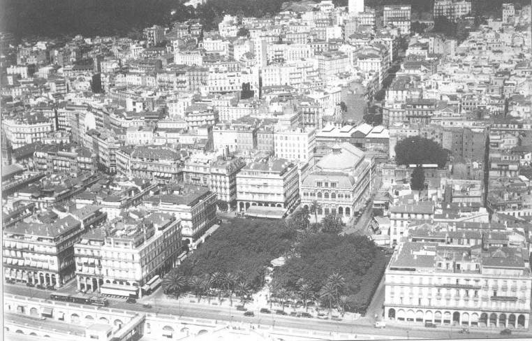 Le square Bresson ou square Aristide Briand Alger. 