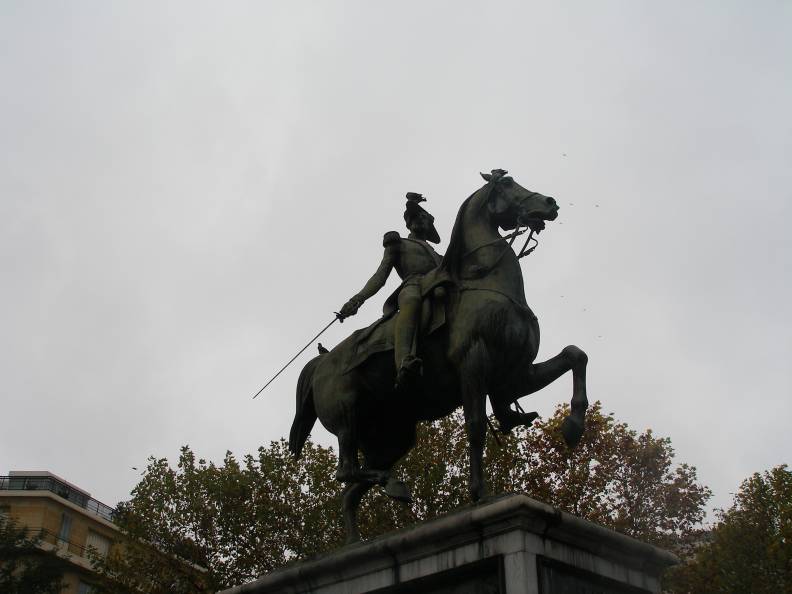 la statue du Duc d'Orl�ans � Neuilly.