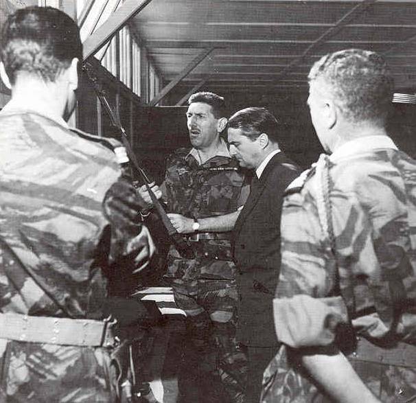 Le G�n�ral Massu avec Max Lejeune en Mars 1957