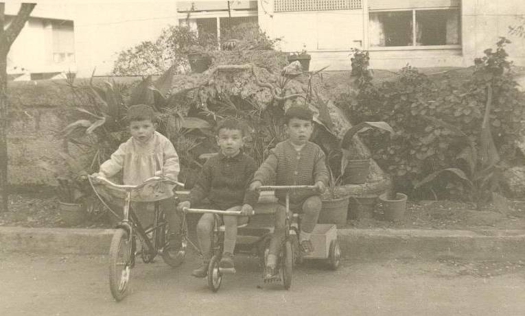 Luc et ses copains dans le Jardin 