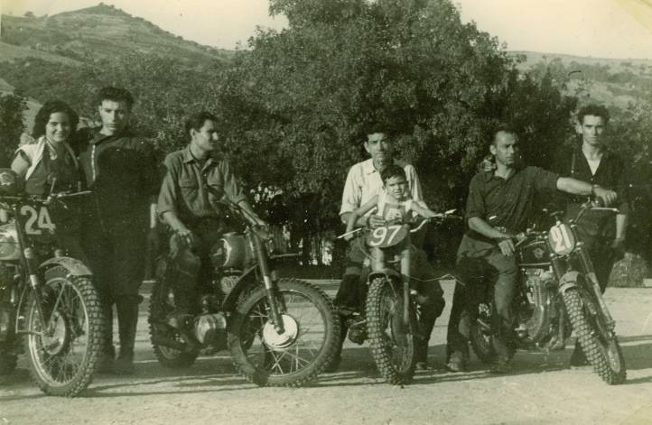 Alger les concurents et leurs amis  