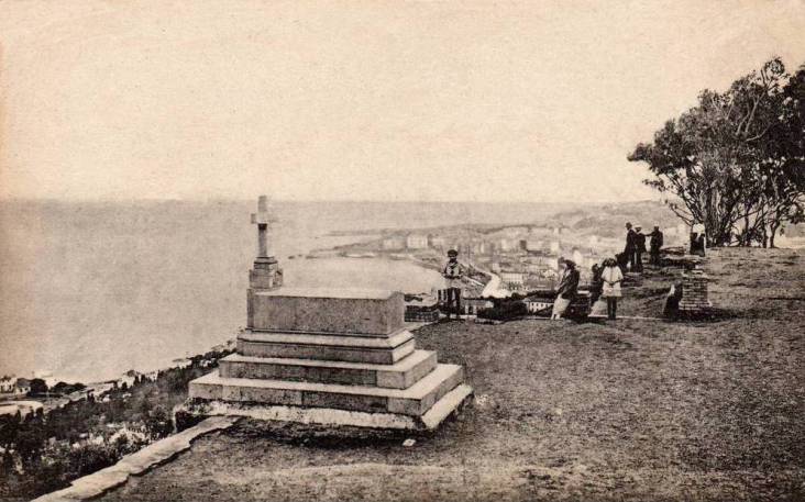 le monument aux morts de la mer