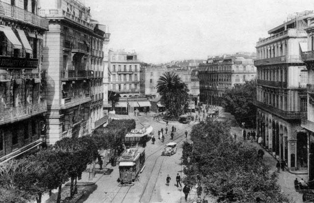 La rue Dumont-d' Urville en 1915.