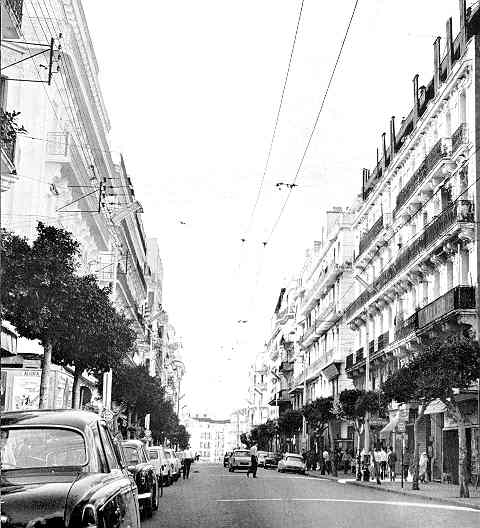rue d'Isly en direction de la grande poste  