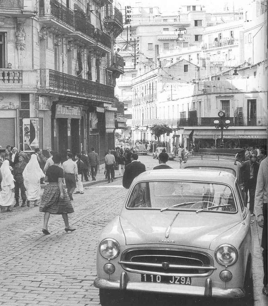 la Place des trois Horloges I 