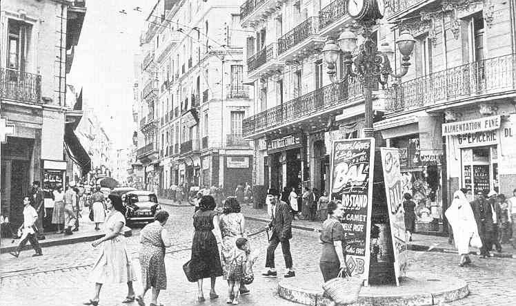 la Place des trois Horloges II 