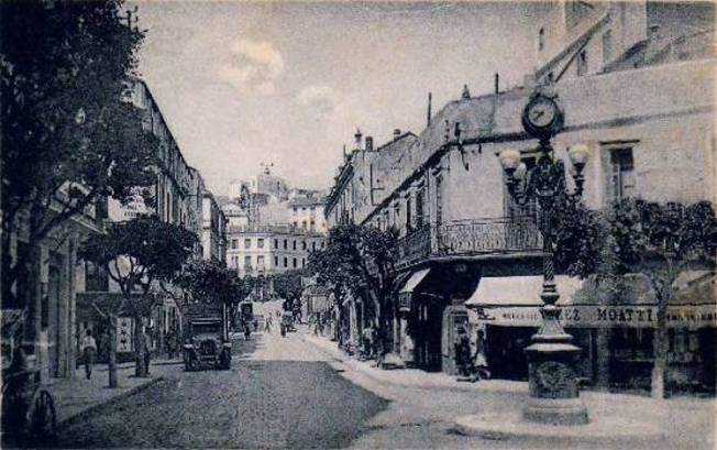 la Place des trois Horloges I 