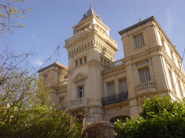 le chateau Barberousseaux Deux-Moulins 
