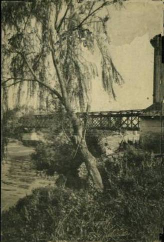 Maison Carr�e le pont 