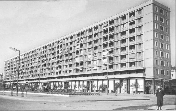 Maison carr�e une nouvelle cit�e 