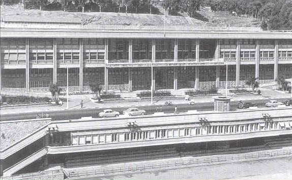 la fa�ade de la nouvelle biblioth�que nationale 