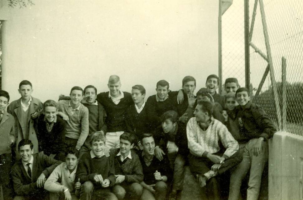 Photo des copains de classe de 1961  pensionnaires de Saint Joseph alger
