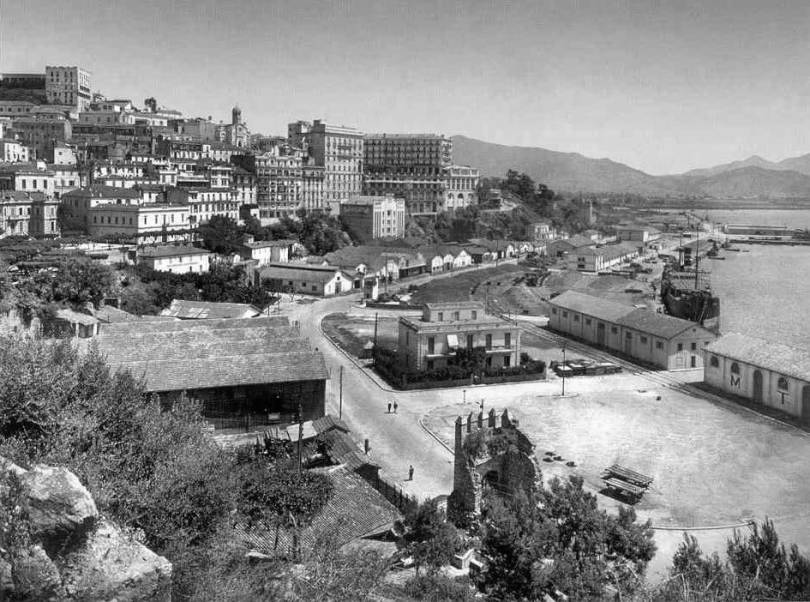 Bougie Vue sur la gare et le port  