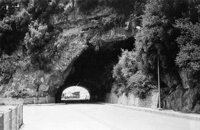 Bougie  Le tunnel sous le Fort 